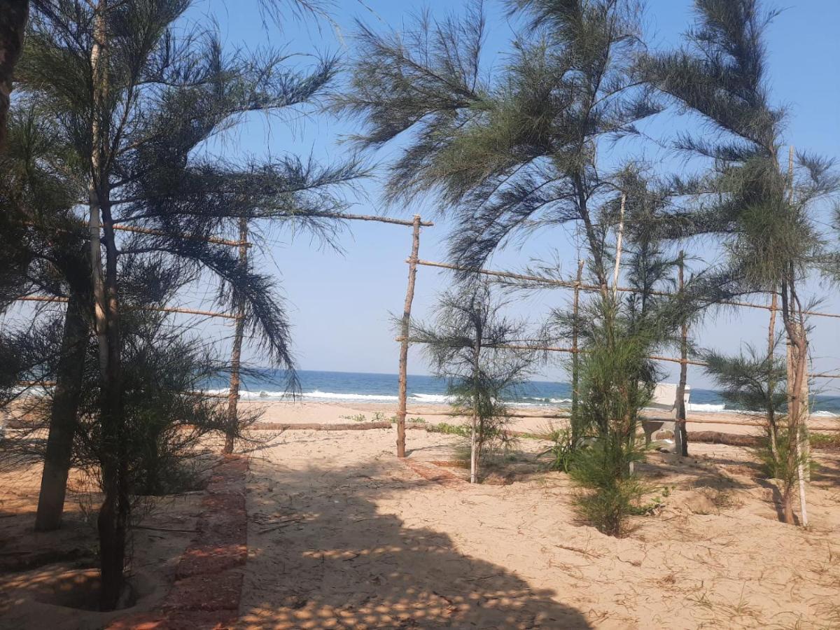 Raapan Beach Resort Mālvan Exterior foto